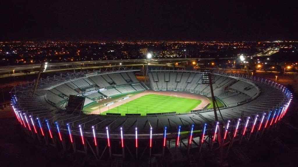 estadio-mario-alberto-kempes-de-noche